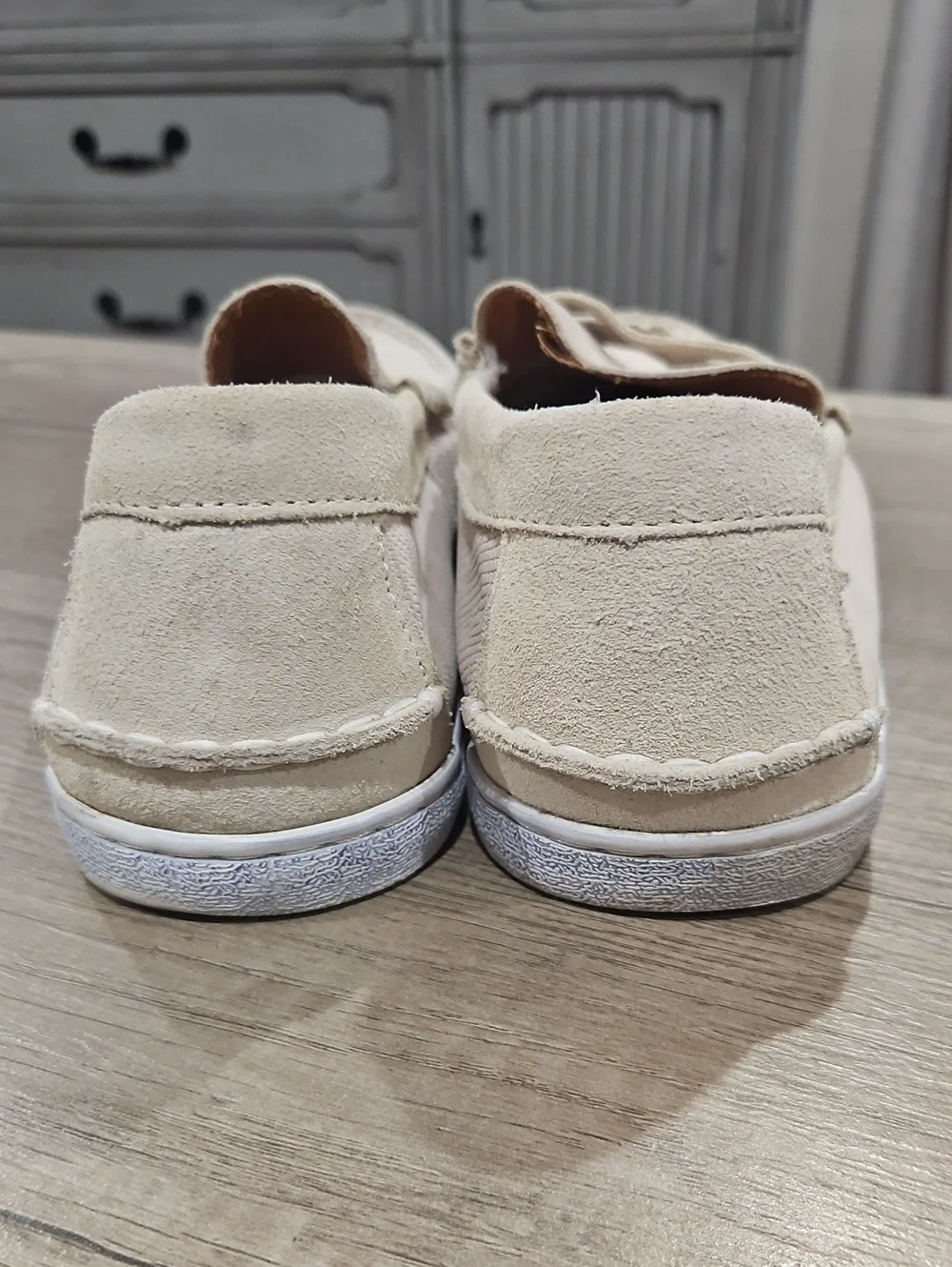 Cole Haan Pinch Maine Classic light cream suede loafers size 11